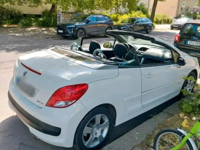 Gebraucht Peugeot 207 CC 120 PS (88 kW) 2013 Weiß Cabrio