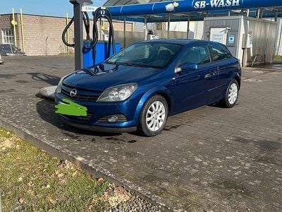 Second-hand Opel Astra GTC 90 CP (66 kW) 2005 Albastru Coupe