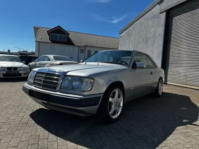 Gebraucht Mercedes 230 132 PS (97 kW) 1992 Grau