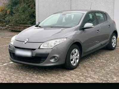 Gebraucht Renault Mégane III 110 PS (80 kW) 2009 Grau Limousine