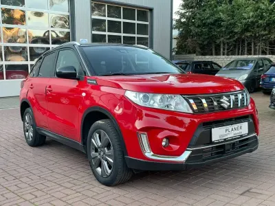 Gebraucht Suzuki Vitara Comfort 111 PS (81 kW) 2019 Rot SUV