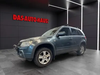 Gebraucht Suzuki Grand Vitara 129 PS (94 kW) 2008 Grau SUV