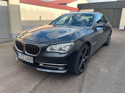 BMW 730