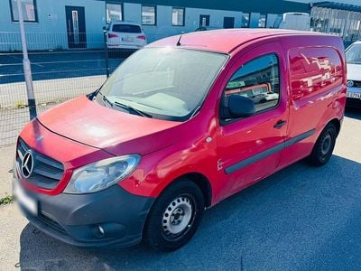 Begagnad Mercedes Citan 108 80 HK (58 kW) 2013 Röd Van