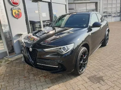 Gebraucht Alfa Romeo Stelvio Quadrifoglio 510 PS (375 kW) 2023 Schwarzmetallic SUV