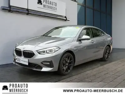 Gebraucht BMW 220 Performance 190 PS (139 kW) 2023 Skyscraper grau Coupé