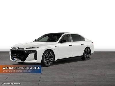 Usado BMW M760e Comfort Edition 571 HP (419 kW) 2025 Branco Sedan