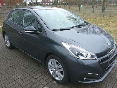 Gebraucht Peugeot 208 Active 82 PS (60 kW) 2017 Platinum grau Kleinwagen