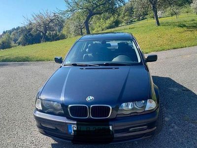 BMW 323