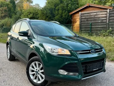 Gebraucht Ford Kuga 150 PS (110 kW) 2015 Grün SUV
