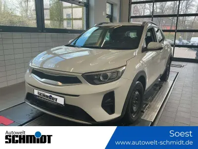 Gebraucht Kia Stonic Vision 84 PS (61 kW) 2022 Schneeweiß uni SUV