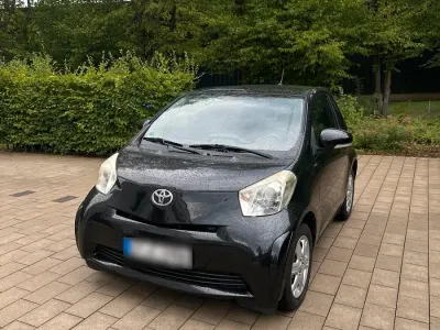 Gebraucht Toyota iQ 68 PS (50 kW) 2009 Schwarz Kleinwagen