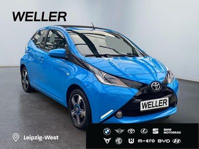 Usata Toyota Aygo X-wave 69 CV (50 kW) 2017 Blu Utilitaria