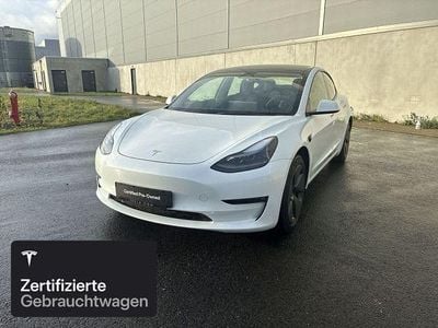 Weiß Gebraucht 2022 Tesla Model 3 Long Range AWD Limousine | 29.200 € (Guter Preis)