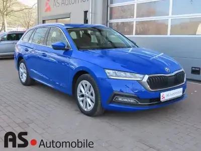 Gebraucht Skoda Octavia First Edition 150 PS (110 kW) 2020 Modra energy/energy blue Kombi