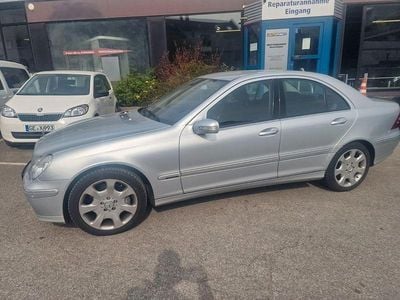 Gebraucht Mercedes C320 224 PS (164 kW) 2006 Silber Limousine