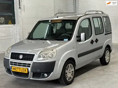 Gebraucht Fiat Doblò Dynamic 77 PS (56 kW) 2009 Grau Van / Kleinbus