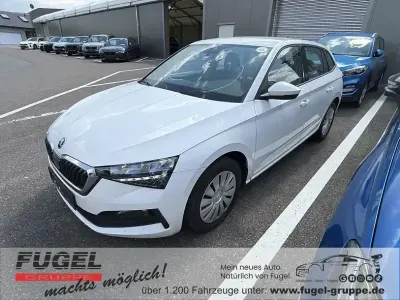 Gebraucht Skoda Scala Active 110 PS (80 kW) 2022 Candyweiss Kleinwagen