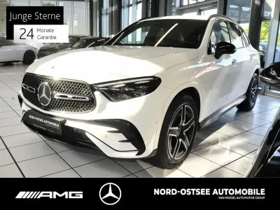Gebraucht Mercedes GLC220 AMG 197 PS (144 kW) 2025 Unilack polarweiß SUV