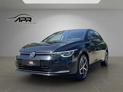 Gebraucht VW Golf VII Style 150 PS (110 kW) 2020 Schwarz Limousine