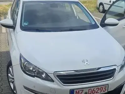 Gebraucht Peugeot 308 Active 92 PS (67 kW) 2014 Weiß Kleinwagen