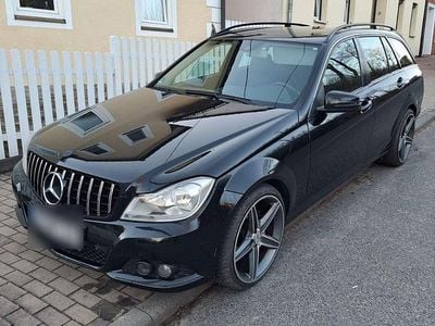Gebraucht Mercedes C220 Classic 170 PS (125 kW) 2011 Schwarz Kombi