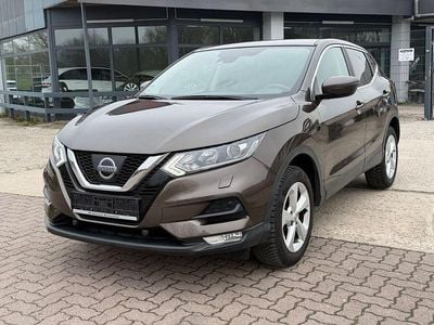Gebraucht Nissan Qashqai Acenta 116 PS (85 kW) 2017 Braun SUV