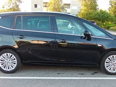 Gebraucht Opel Zafira Business Edition 170 PS (125 kW) 2018 Schwarz Van / Kleinbus