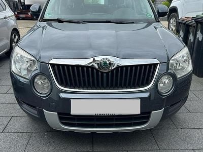 Usata Skoda Yeti 140 CV (102 kW) 2009 Grigio SUV