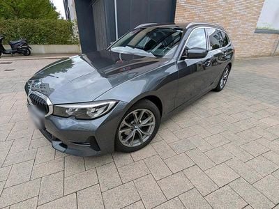 Gebraucht BMW 320 Sport Line 190 PS (139 kW) 2020 Grau Kombi
