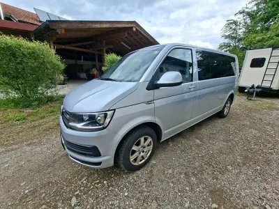 Używany VW Caravelle 150 KM (110 kW) 2019 Srebrny Van