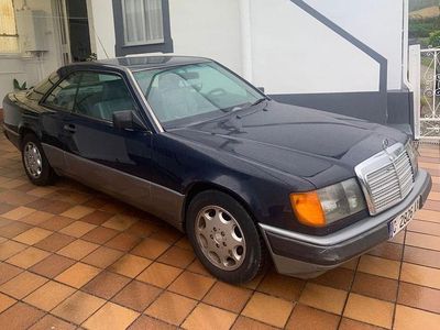 Gebraucht Mercedes 230 185 PS (136 kW) 1987 Blau