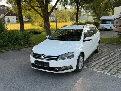 Gebraucht VW Passat 105 PS (77 kW) 2012 Weiß Kombi