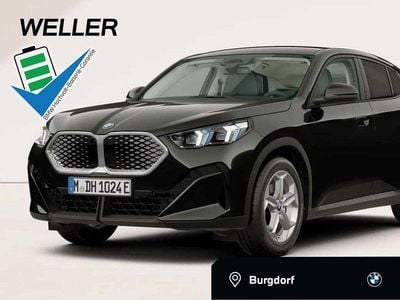 Neu BMW iX2 Sport Line 150 kW (204 PS) 2026 Schwarz SUV
