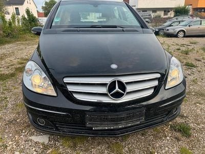 Mercedes B200