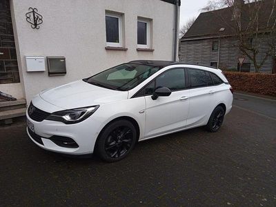 Weiß Gebraucht 2021 Opel Astra Ultimate Kombi | 15.999 € (Teuer)