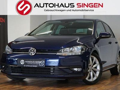 Blau (atlantic blue) schwarz Gebraucht 2017 VW Golf VII Sound Limousine | 16.990 € (Fairer Preis)
