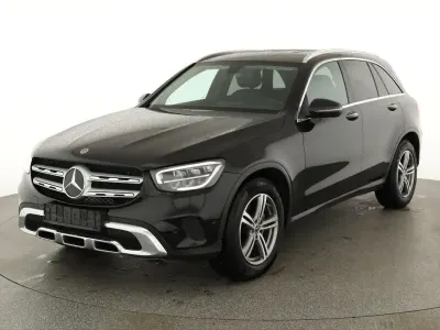 Gebraucht Mercedes GLC200 163 PS (119 kW) 2021 Schwarz SUV