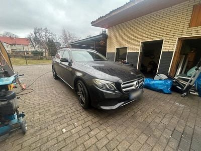 Gebraucht Mercedes E220 194 PS (142 kW) 2017 Schwarz Kombi