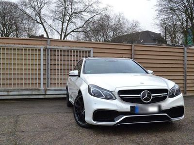 Mercedes E63 AMG