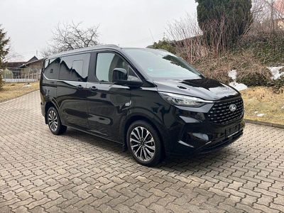 Second-hand Ford Tourneo Titanium 150 CP (110 kW) 2025 Negru Monovolum