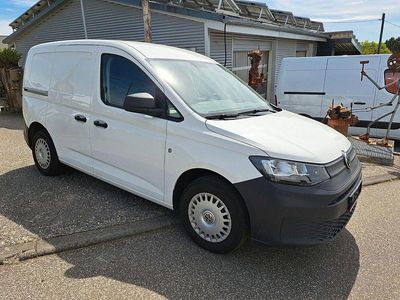 Second-hand VW Caddy 102 CP (75 kW) 2022 Alb Monovolum