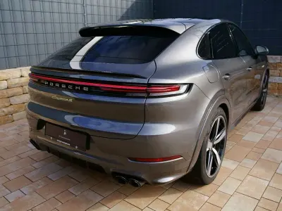Gebraucht Porsche Cayenne 519 PS (381 kW) 2024 Grau SUV