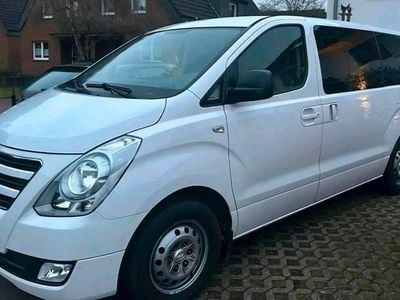 Gebraucht Hyundai H-1 136 PS (100 kW) 2017 Weiß Van / Kleinbus