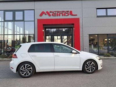 Gebraucht VW e-Golf 100 kW (136 PS) 2018 Weiß metallic Kleinwagen