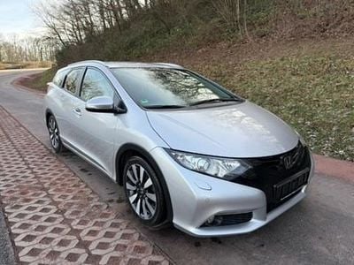 Begagnad Honda Civic Executive 120 HK (88 kW) 2014 Silver Kombi