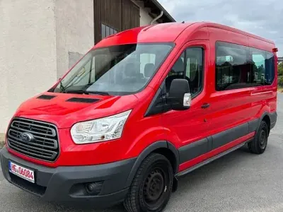 Gebraucht Ford Transit Trend 105 PS (77 kW) 2018 Rot Van