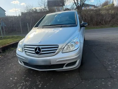 Gebraucht Mercedes B180 2007 Grau Van / Kleinbus