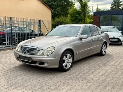 Gebraucht Mercedes E200 163 PS (119 kW) 2003 Silber Limousine