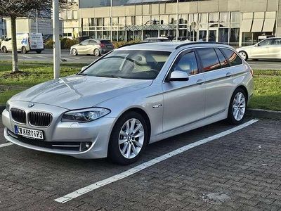 Gebraucht BMW 525 Sport Line 204 PS (150 kW) 2010 Silber Kombi
